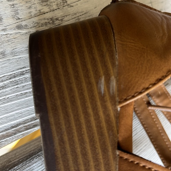 BRASH Brand Gladiator Sandals Tan Size 8 - Picture 8 of 8